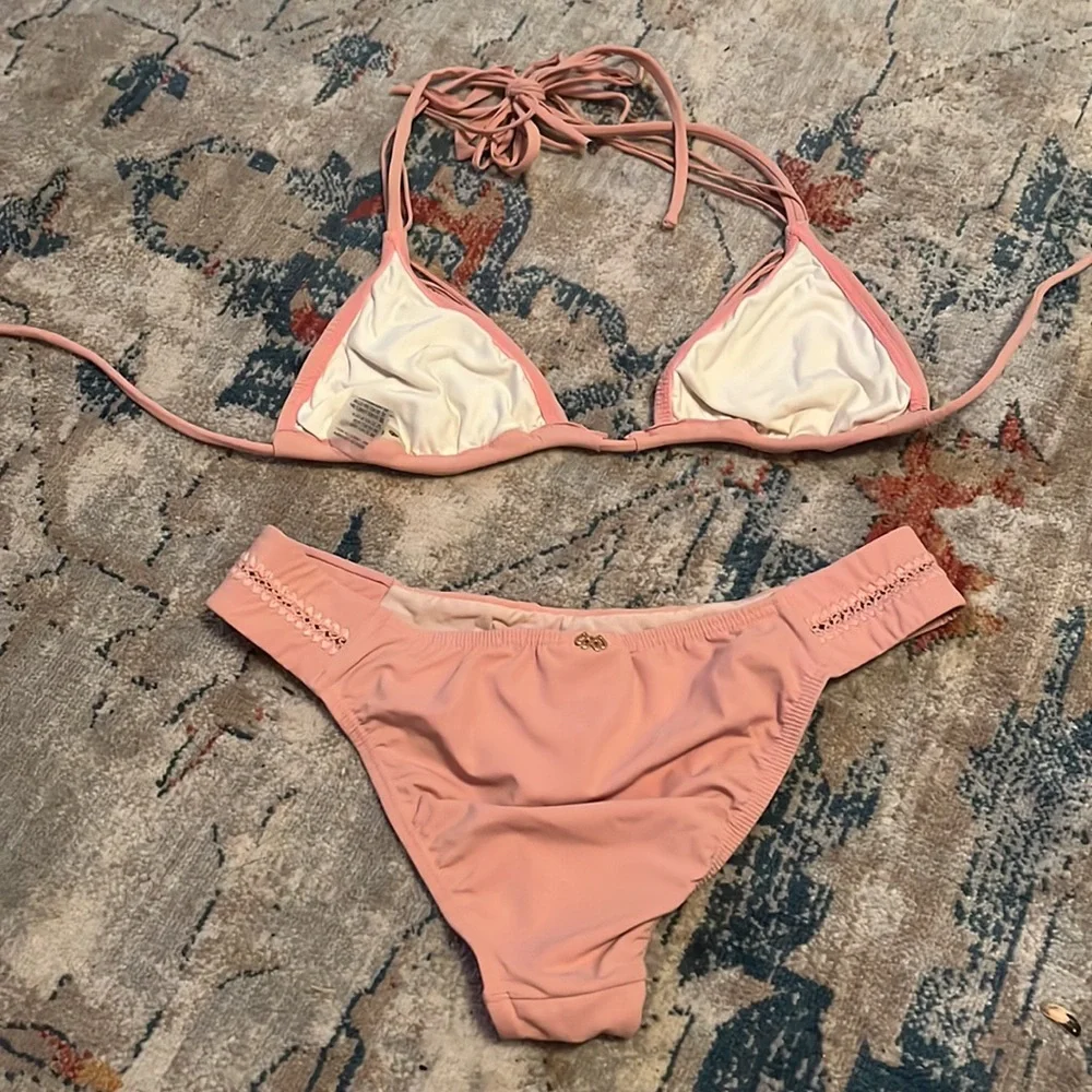 PILYQ swim top and bottom - Picture 2 of 3